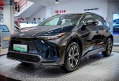 丰田纯电动车bz4x费用，丰田纯电动2020