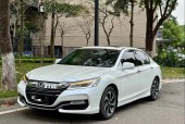 2017年的雅阁九代半二手车费用，2017年95代雅阁舒适版能卖多少钱？