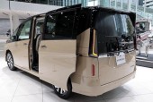 日产骏逸和nv200哪个好，日产骏逸是什么车？