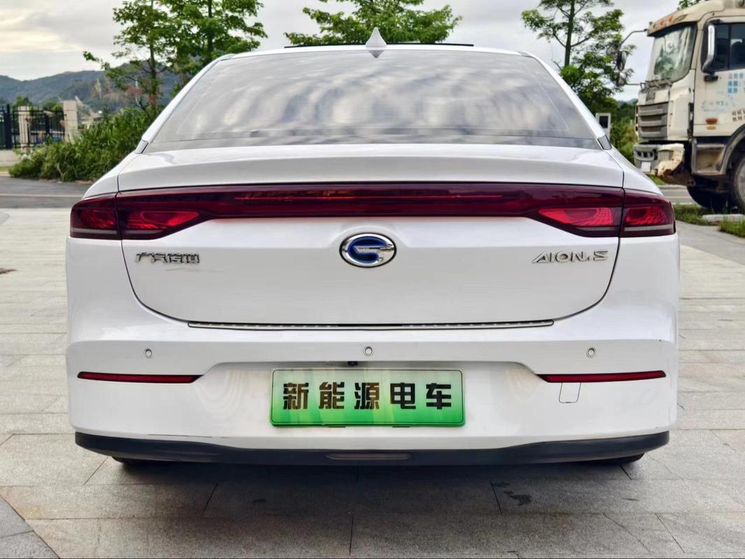 广汽埃安纯电车费用表？广汽埃安纯电车费用表suv？  第4张