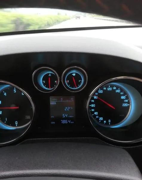 2014款长安cs35怎么样，2014长安cs35参数配置？  第1张