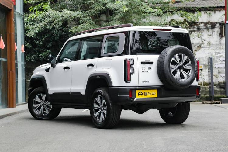 北京4x4吉普车费用？北京4x4吉普车费用是多少？  第1张