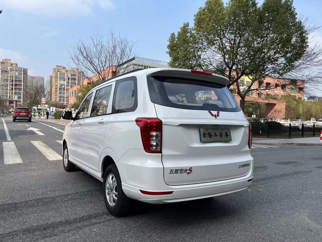 比较好的五菱之光是哪款，五菱之光买哪个型号好？  第4张
