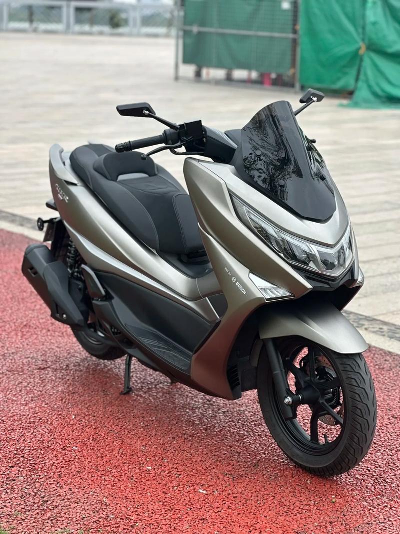 克莱斯勒300s新车费用，克莱斯勒300s新款  第4张