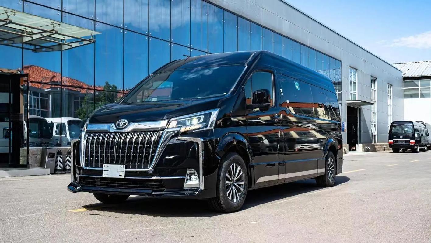 丰田商务车七座v6费用多少钱？丰田商务车七座v6报价？  第3张