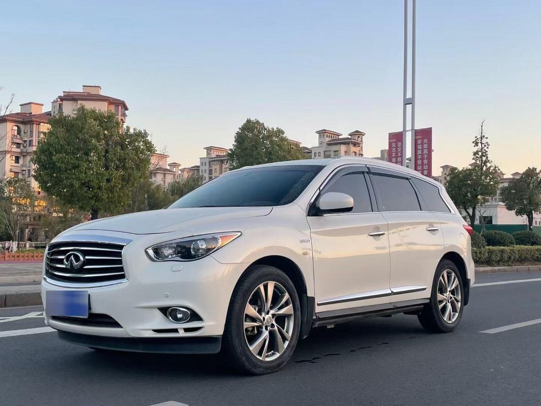 14年英菲尼迪qx60费用二手，2014年英菲尼迪q70l二手车  第6张