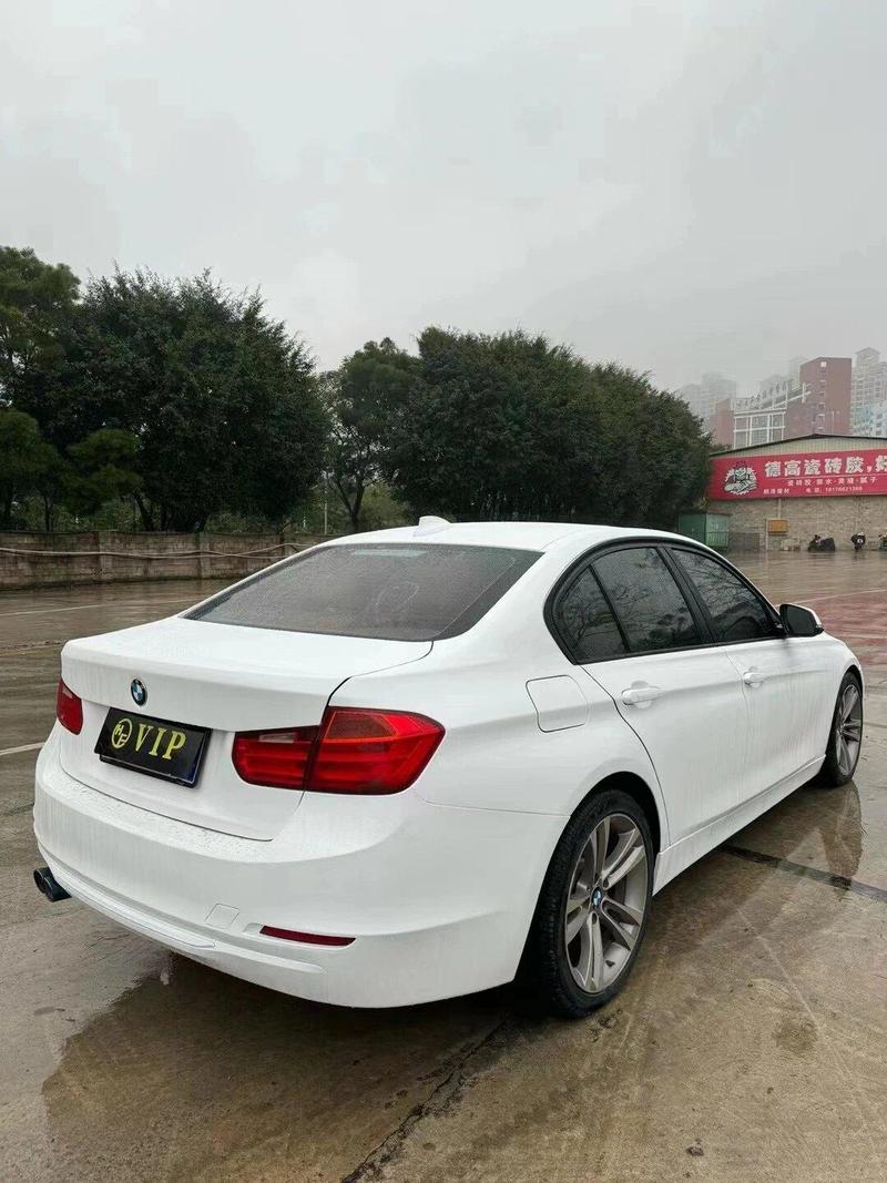 宝马320i新款费用？宝马320i新款费用敞篷？  第2张