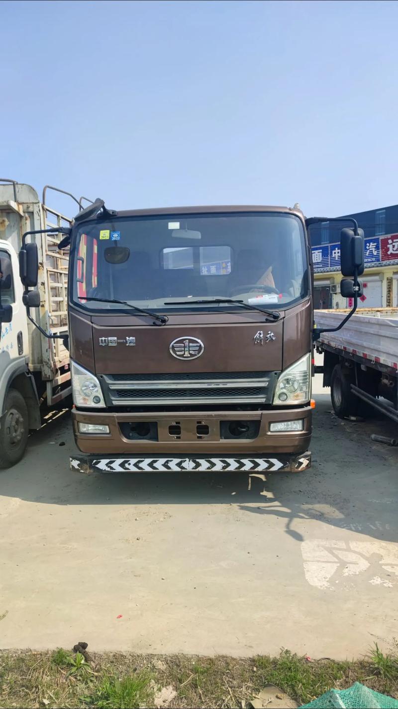 五十铃厢式货车4米2费用？五十铃4米2厢式货车报价？  第2张