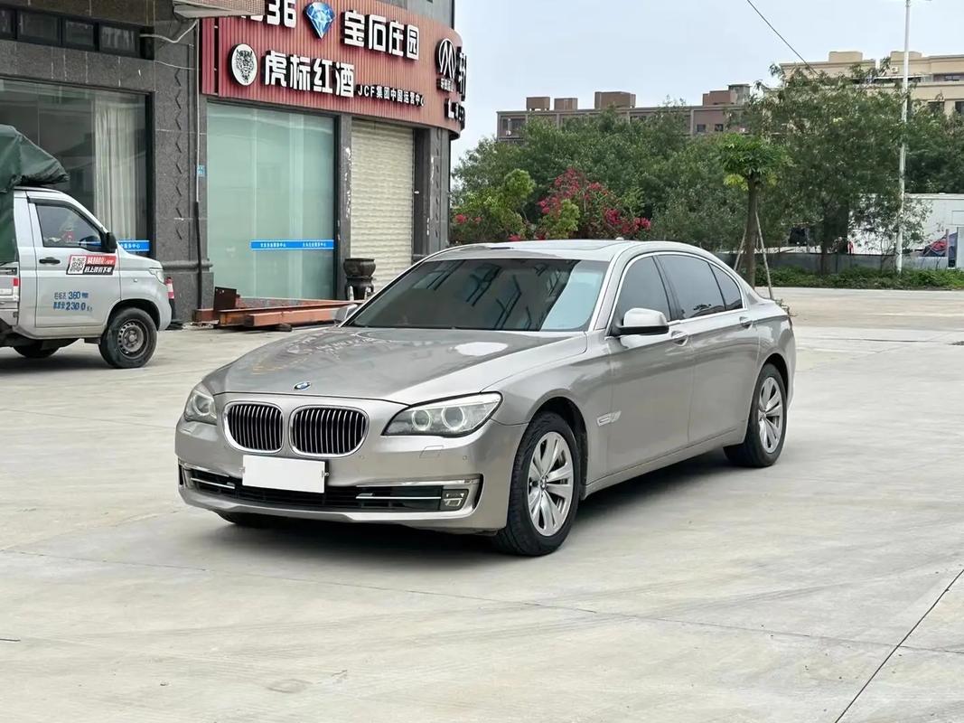 09年宝马730多少钱？09款宝马730二手车费用？  第2张