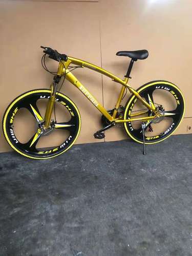 法拉利自行车是贴牌车吗，colnago法拉利自行车  第2张