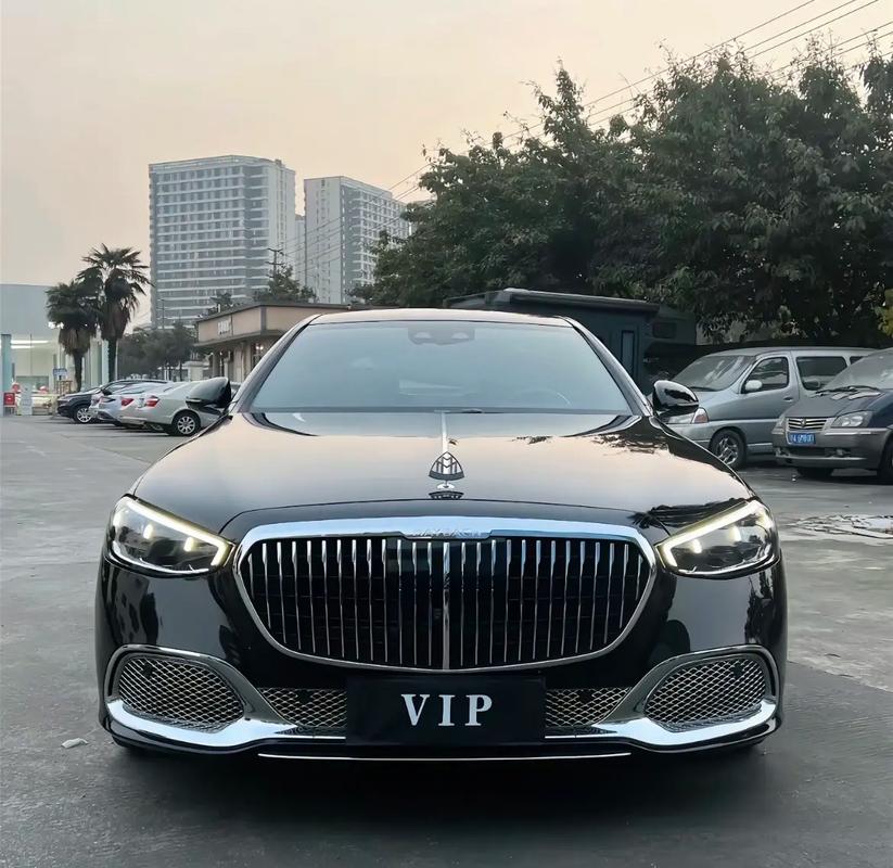 奔驰s680v12迈巴赫费用，奔驰s680迈巴赫费用图片  第1张