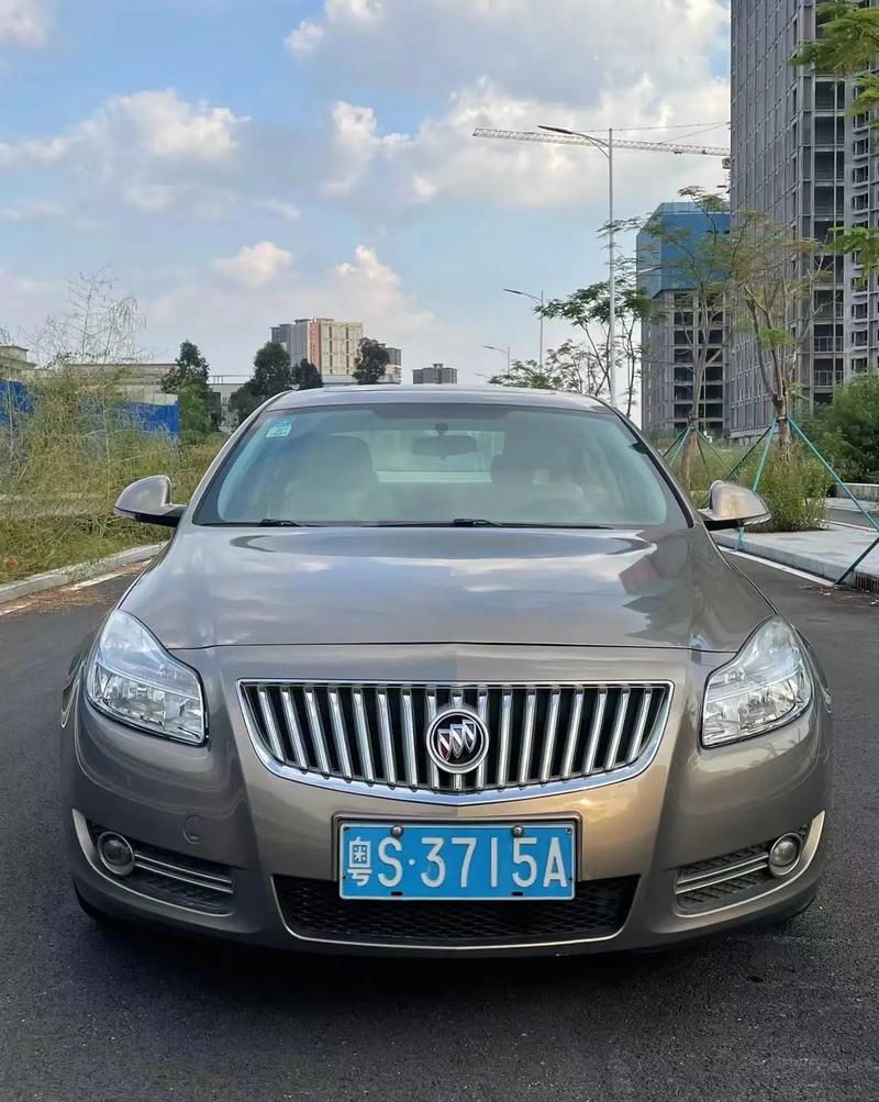 12年别克君越手动挡二手车费用，2012年别克君越二手车大概多少钱  第7张