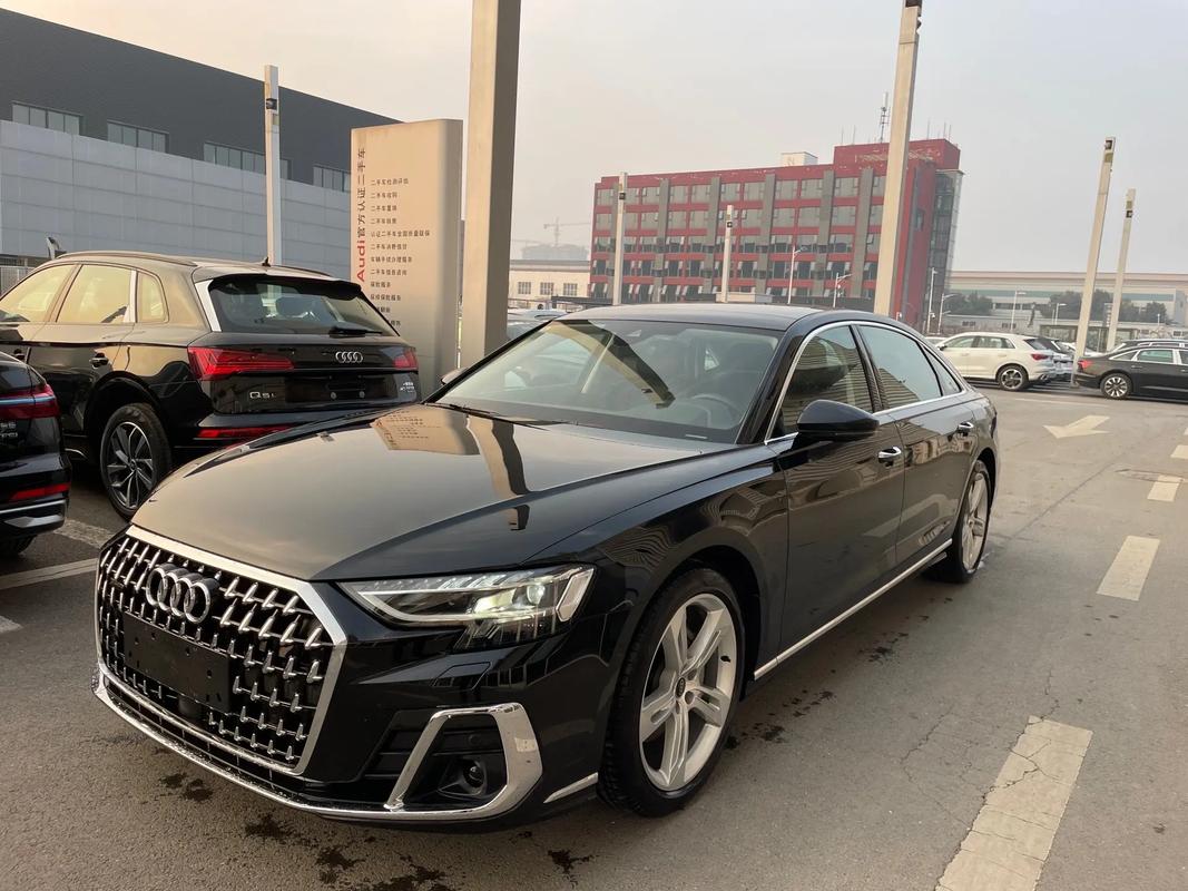 奥迪s8二手车值得买吗？奥迪s8 二手车？  第2张