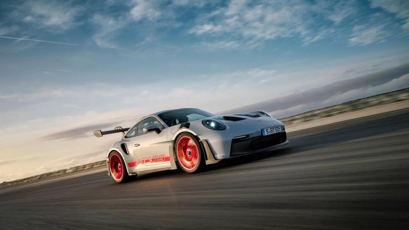 关于保时捷gt3报价一共多少钱的信息  第3张
