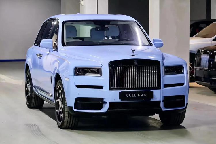 劳斯莱斯suv车型多少钱，劳斯莱斯suv2021款？  第1张