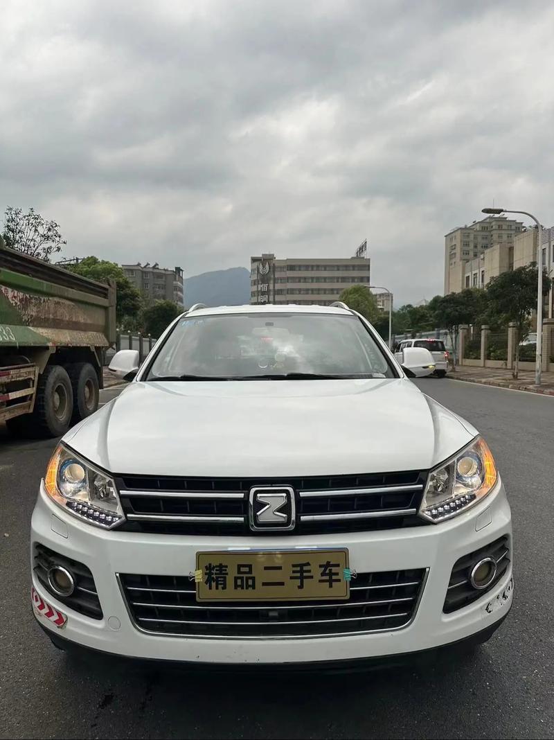 众泰t600豪华型费用？众泰t6002018款豪华版？  第3张