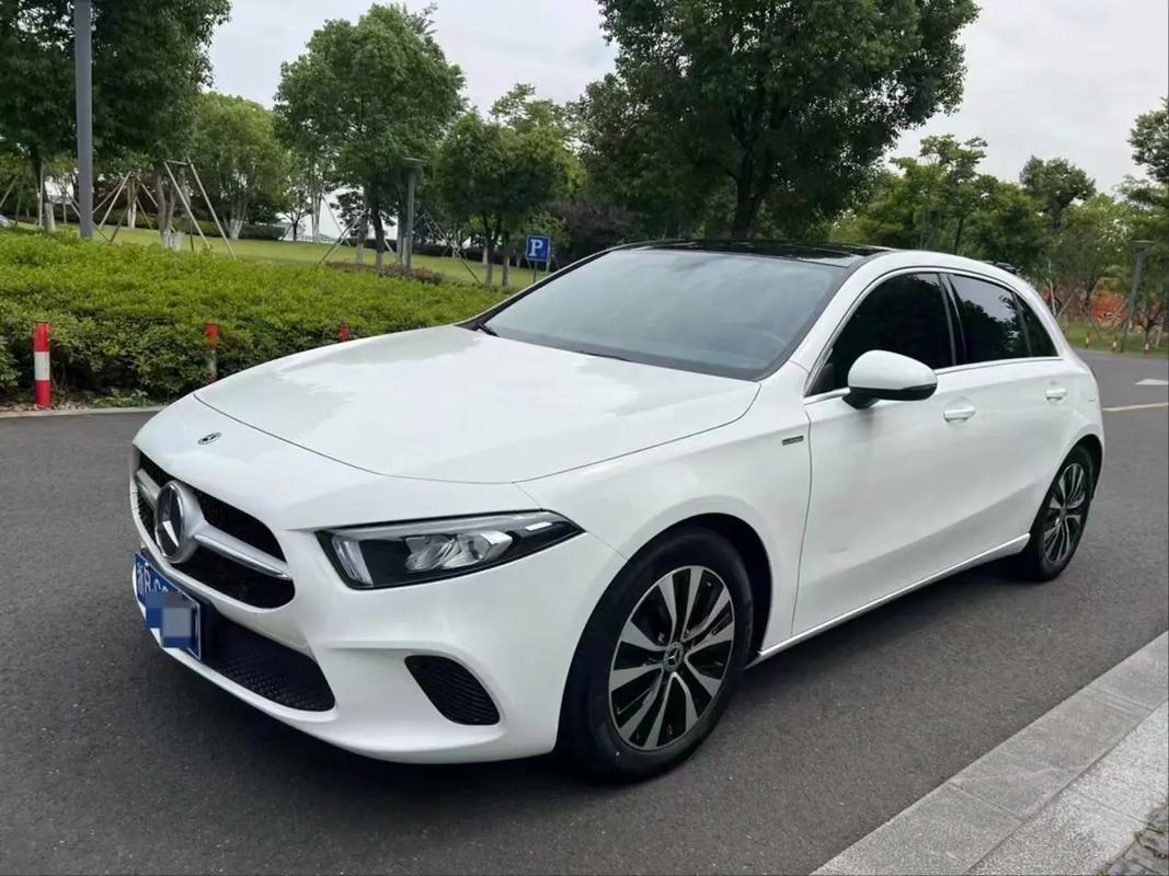 奔驰a200费用？奔驰c260费用？  第4张