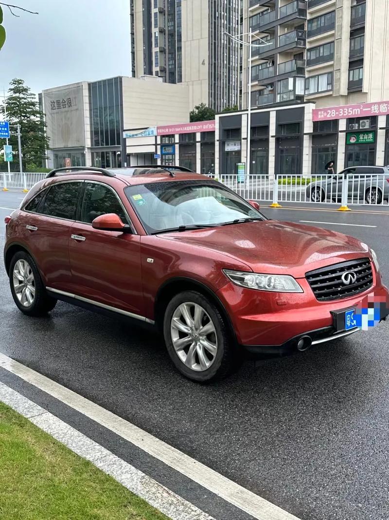 英菲尼迪fx35百公里油耗多少，英菲尼迪fx35一箱油跑多少公里？  第2张