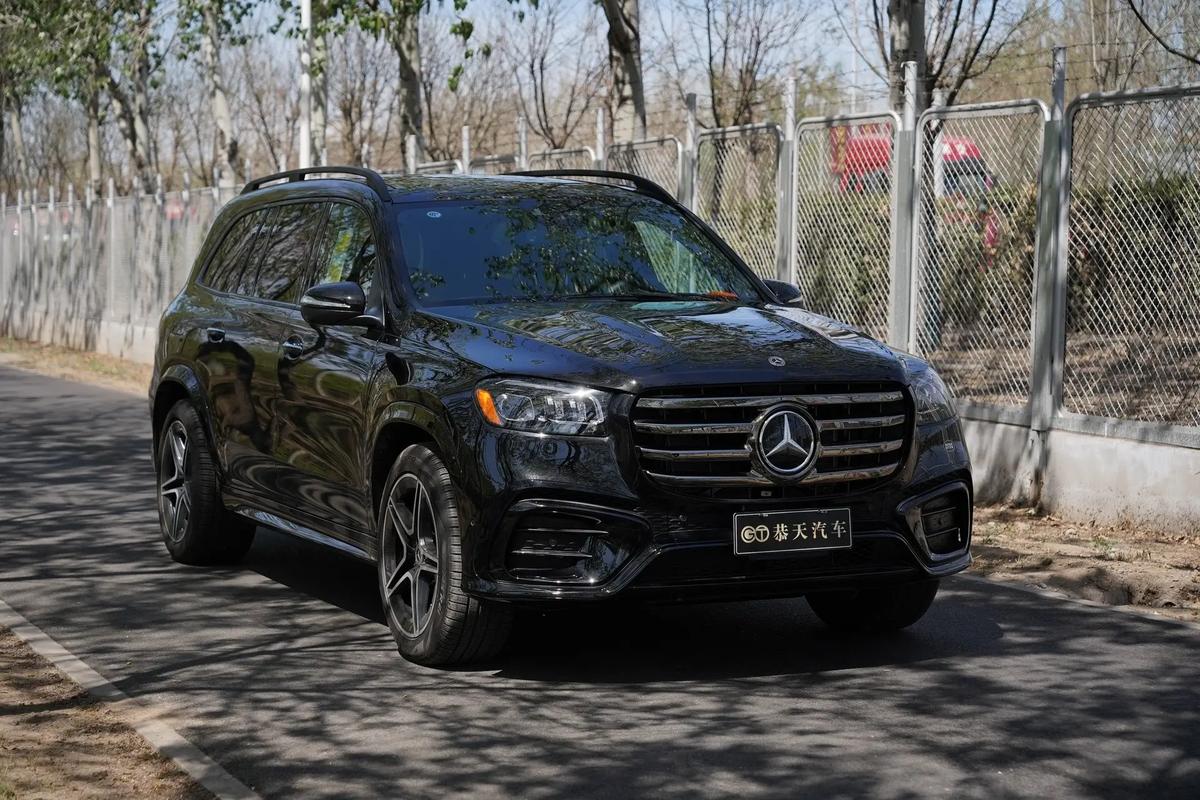 奔驰gls500轿车费用？奔驰gls500轿车报价及图片？  第6张