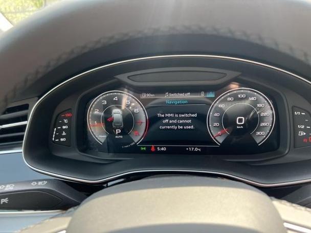 奥迪q7是汽油车吗，奥迪q7是轿车还是越野车  第3张