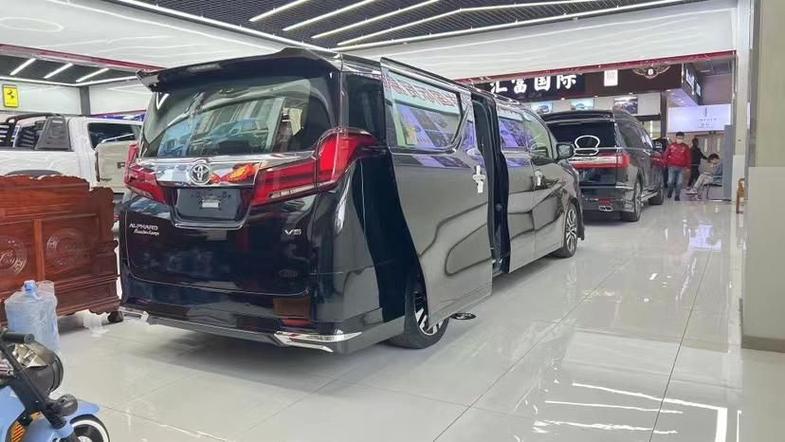 丰田埃尔法v6费用，丰田埃尔法v6报价多少钱？  第6张