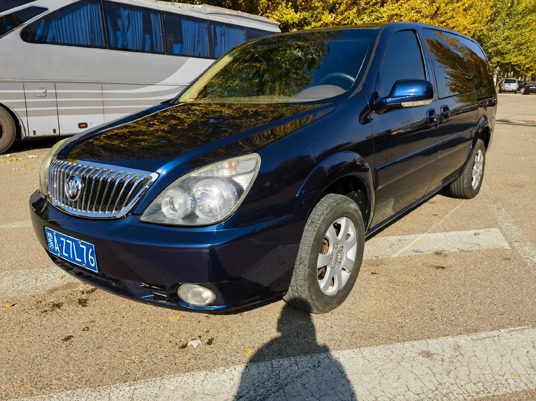 08年别克gl8值得买吗，2008别克gl8老款规格型号？  第3张