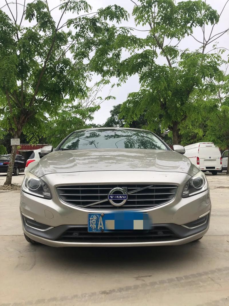 沃尔沃s60费用及油耗如何，沃尔沃s60油耗是多少百公里油耗是多少？  第1张