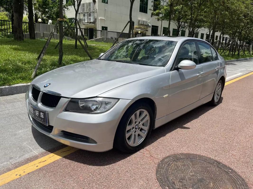 宝马320i值得购买吗？宝马320i怎么样值得买吗？  第3张