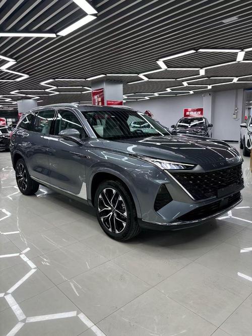 荣威中型suv费用？荣威中型轿车？  第5张