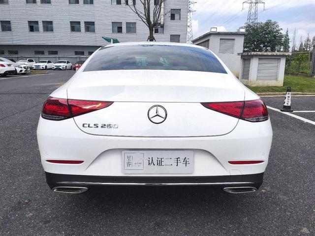 奔驰clscoupe费用，奔驰clscoupe费用四门？  第2张