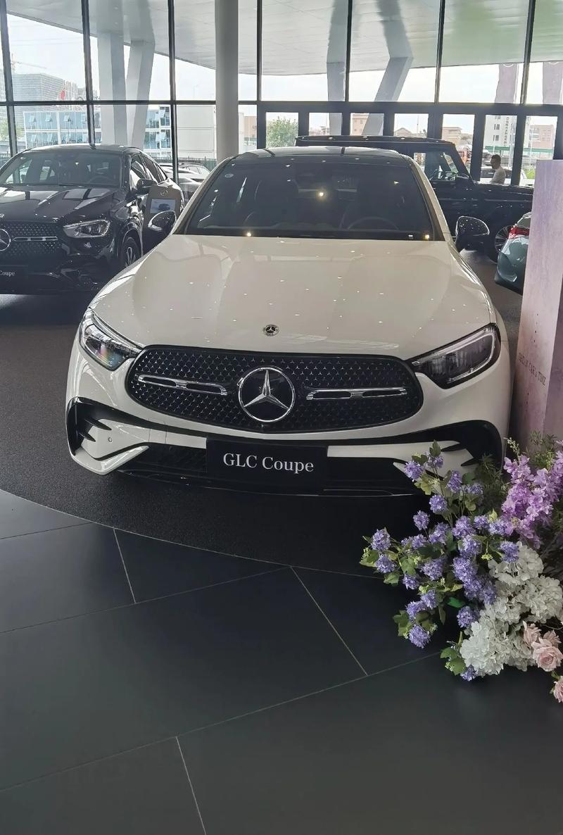 克莱斯勒300c二手多少钱，克莱斯勒300s二手车？  第3张