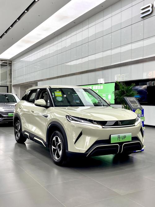 lite车型费用，lite汽车图片  第5张