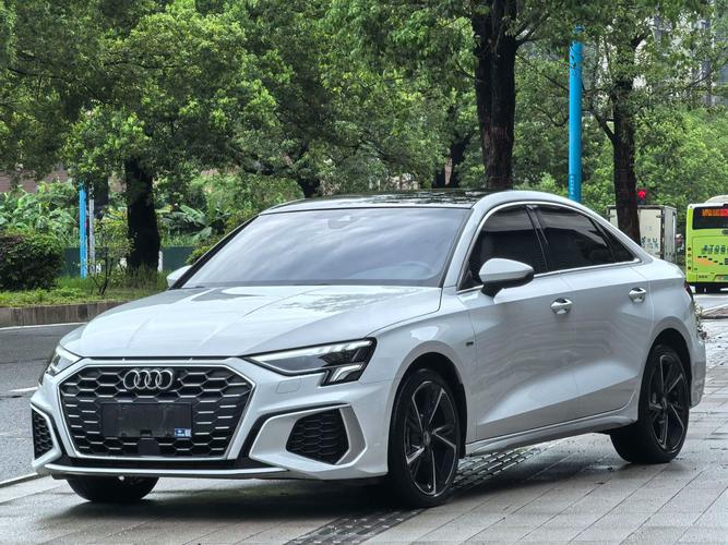rsq3奥迪2021款参数？奥迪rsq3售价多少钱？  第1张
