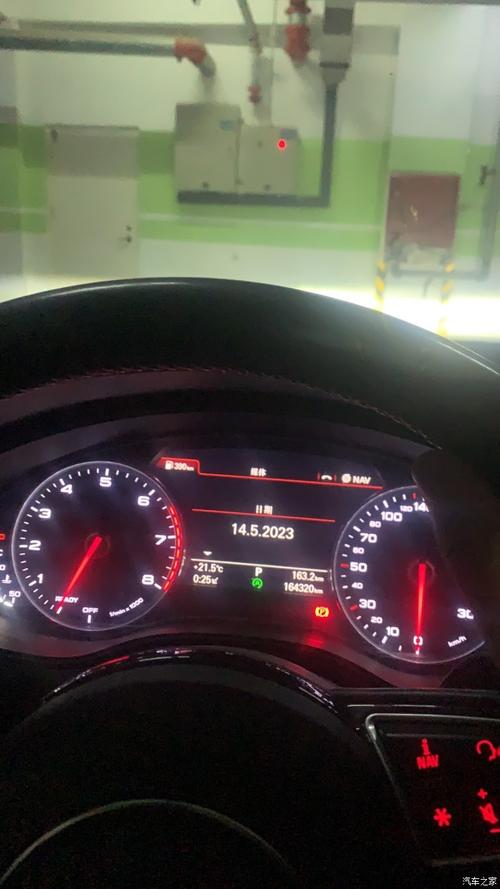 奥迪a6l烧机油多少算正常，20t奥迪a6l烧机油？  第2张