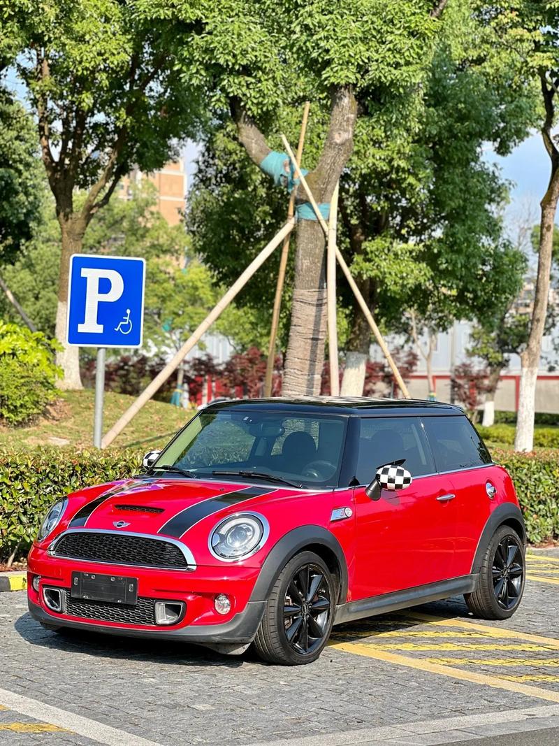 minicooper车多少钱一辆，mini车大概多少钱一辆？  第5张