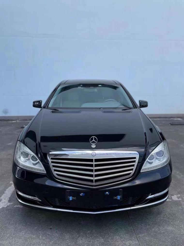 奔驰s300和300l的区别，奔驰s350和s300外观有什么区别?？  第3张