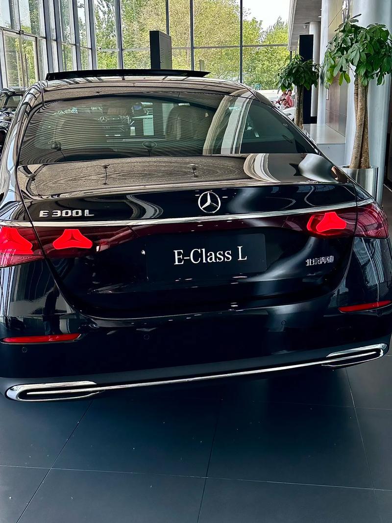 奔驰s300和300l的区别，奔驰s350和s300外观有什么区别?？  第4张
