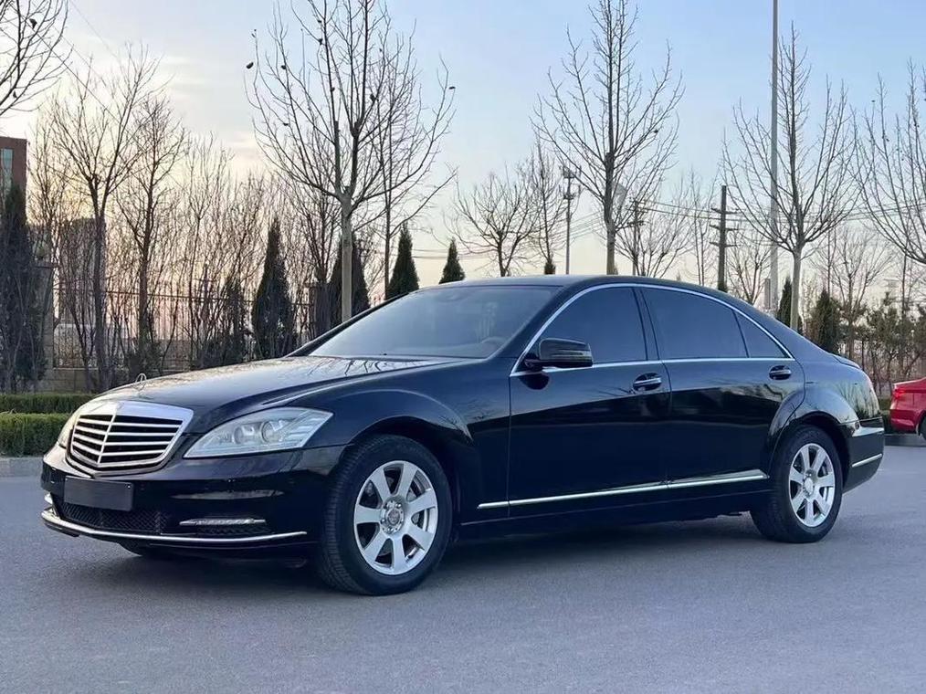 奔驰s300和300l的区别，奔驰s350和s300外观有什么区别?？  第7张