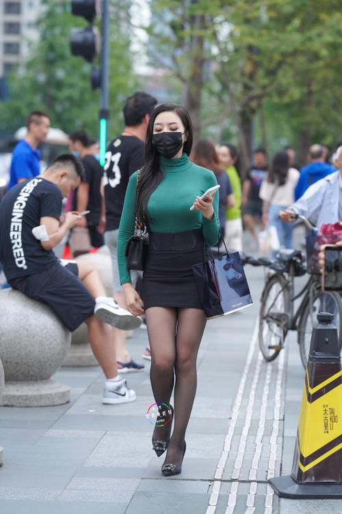 吉利缤瑞的自动大灯怎么用？吉利缤瑞汽车灯光使用教学视频？  第1张
