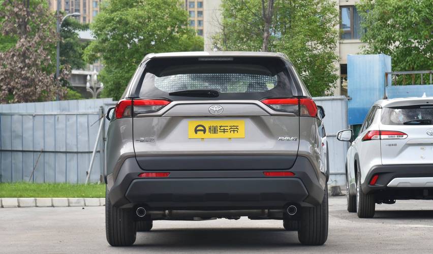 2022丰田荣放suv新款费用？丰田荣放suv2020款费用及图片？  第1张