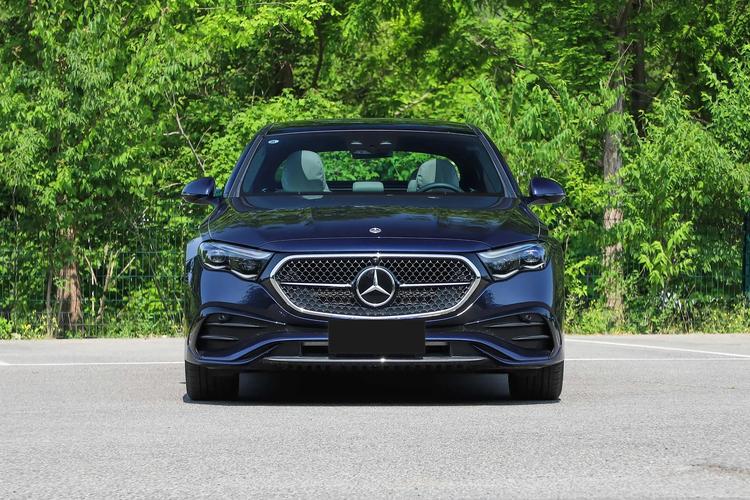 奔驰e300l新车报价2022款费用时尚款，奔驰e300l新车报价2021款报价？  第4张