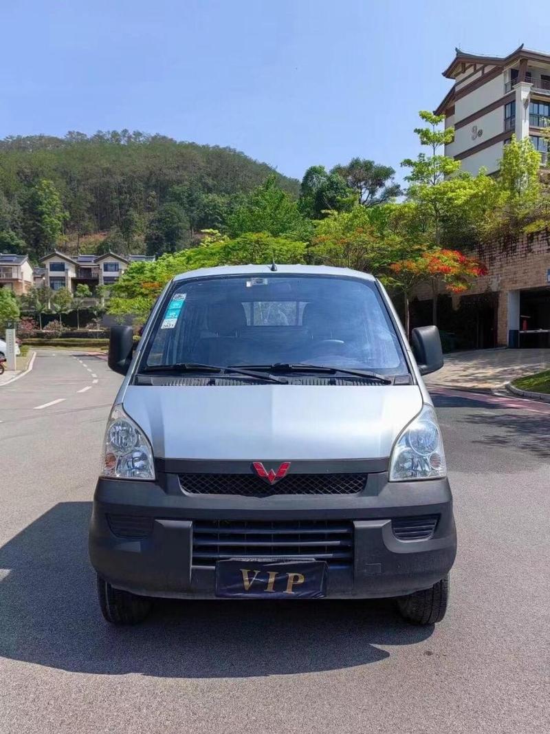 五菱小型箱货二手车费用？五菱小厢货二手？  第8张