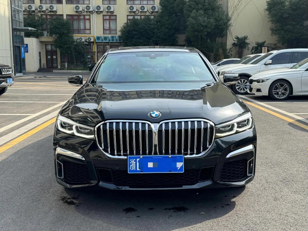 2020款宝马730二手车费用，宝马730i二手车？  第5张