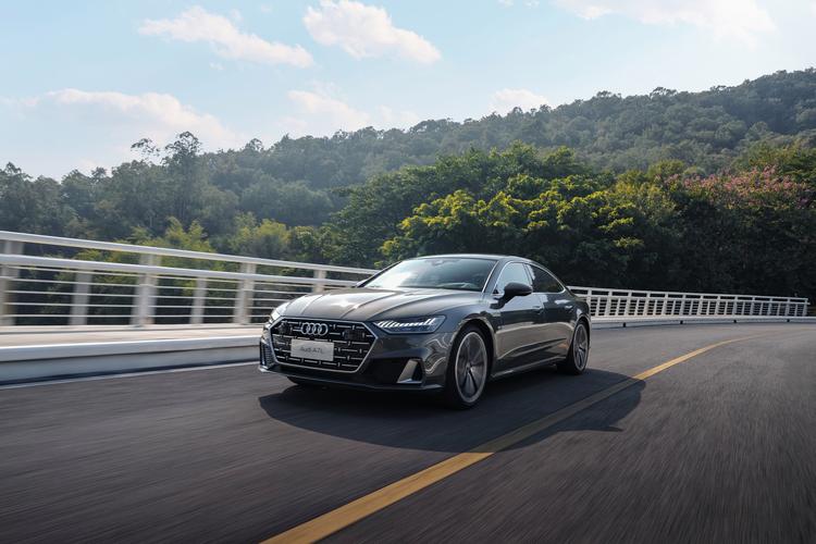 奥迪a7l2023款最新款费用，奥迪a7车报价2020款30t  第1张