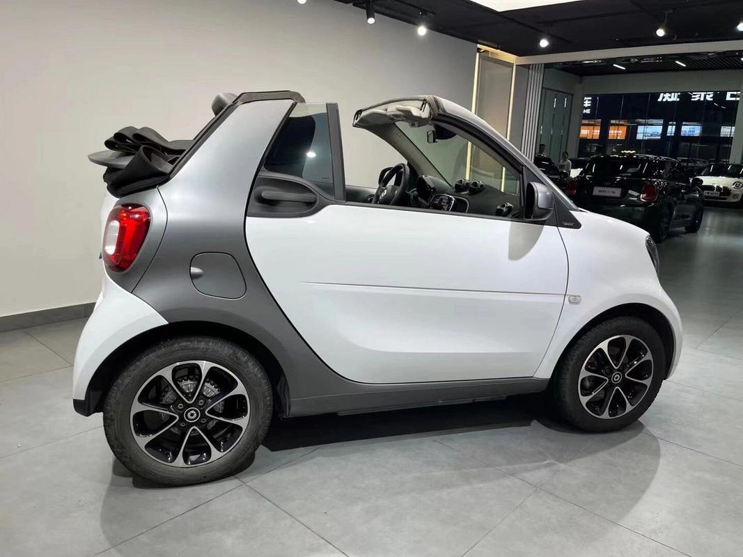 奔驰新能源微型车，奔驰新能源小汽车  第1张