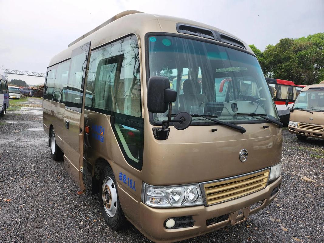 金龙19座客车费用，金龙客车19座最新款  第3张