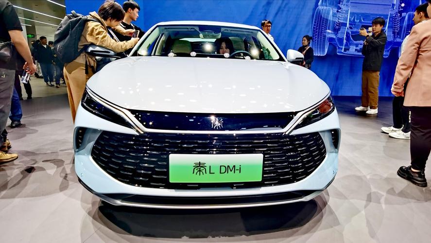 比亚迪费用比较高的车，比亚迪最贵的轿车多少钱？  第1张